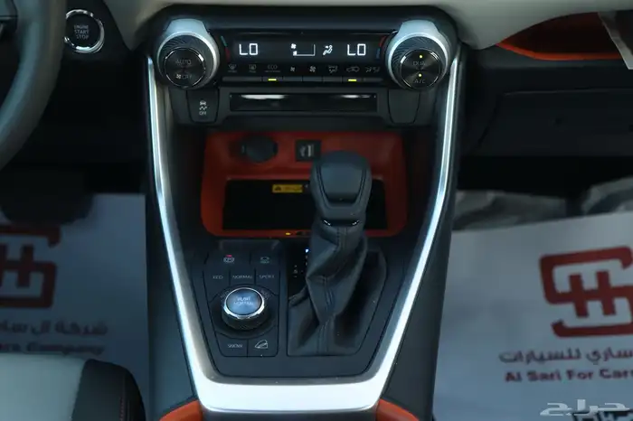 تويوتا راف فور ادفنشر 2025 6