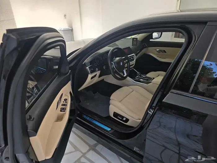 BMW 320i بي ام دبليو الفئة الثالثة 2020 8