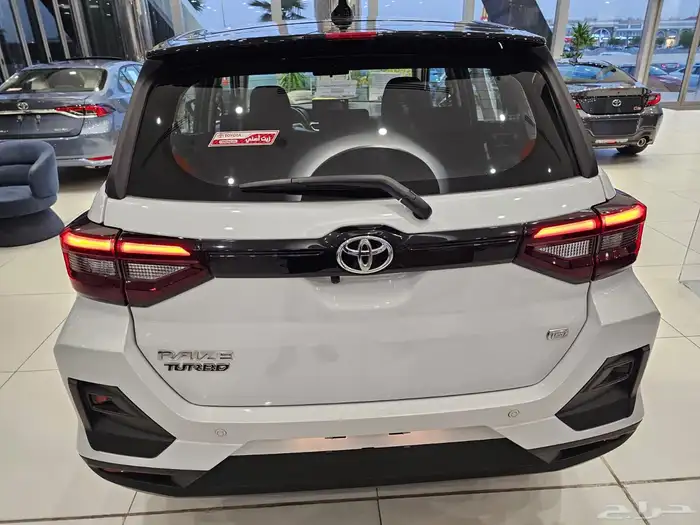 TOYOTA RAIZE 3