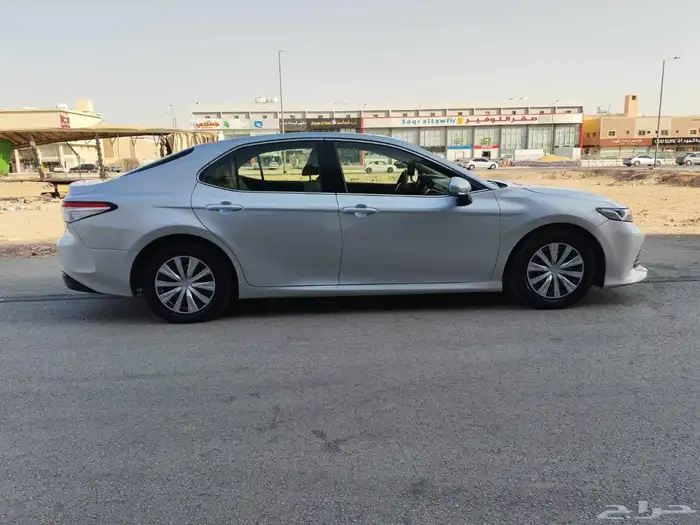 تويوتا كامري 2020 LE 7