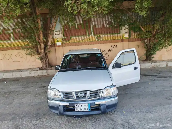 نيسان ددسن 2010 غمارتين 0