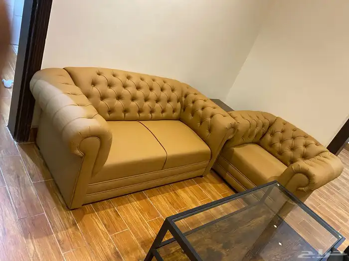 كنب جلد أمريكي لون بيج فخم و في كل ألوان 1