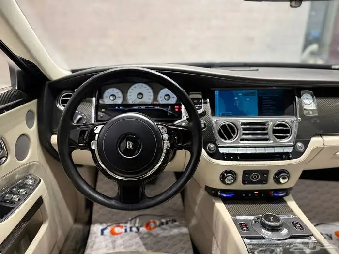 رولز رويس قوست 16