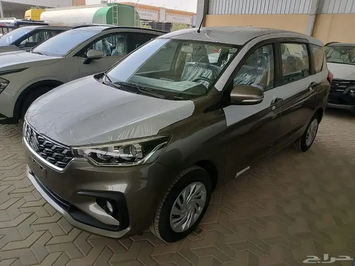 سوزوكي ارتيجا GL و GLX 2025 0
