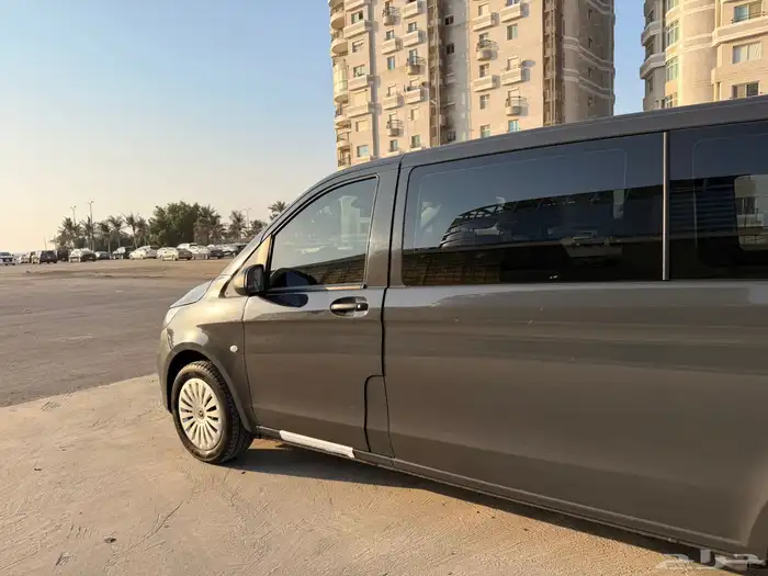 مرسيدس Vito Tourer 2020مجهزة للنقل الخاص 5