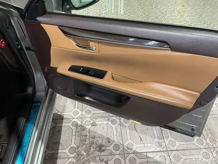 لكزس نظيفه جدا 2016 7