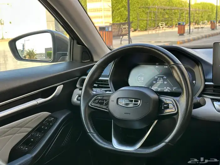 جيلي امجراند 7 موديل 2023 فل كامل السعر 31000 الف 10