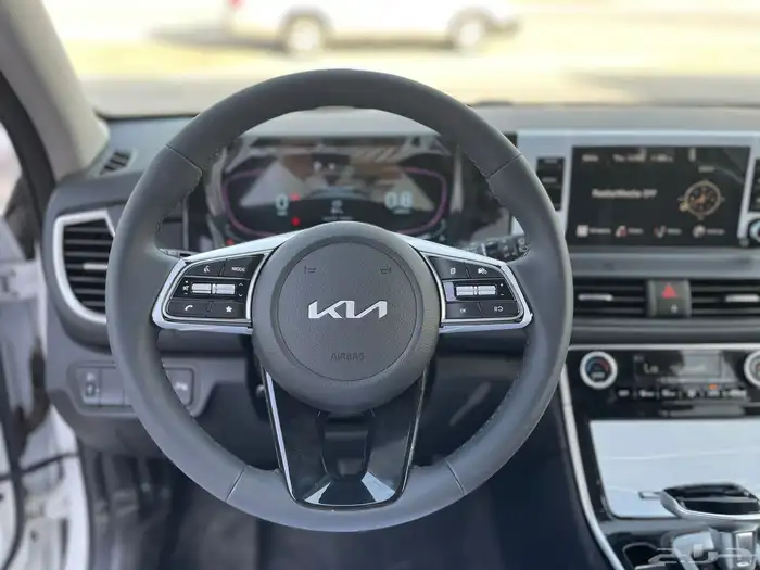 كيا سيلتوس نص فل 2025 6
