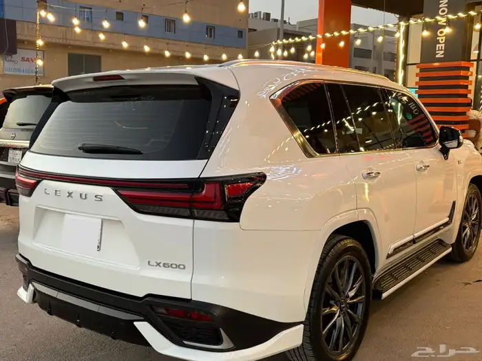 للبيع جيب لكزس LX570 3