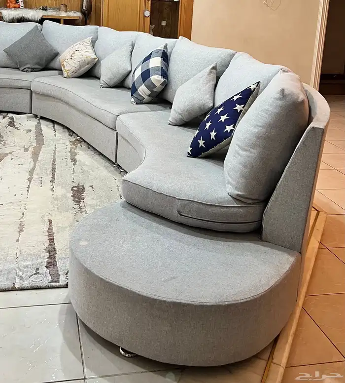 كنب متصل بحاله جيدة للبيع 0