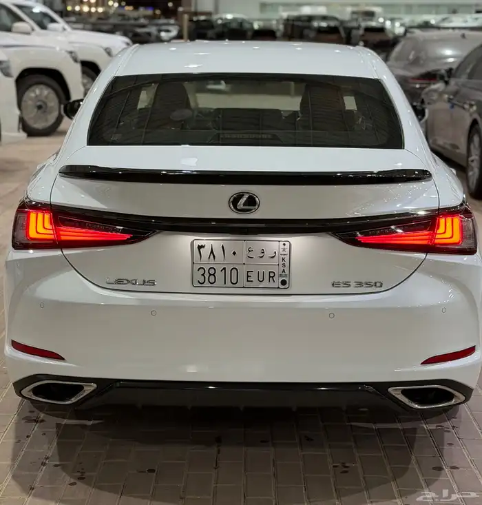 لكزس ( ES 350 ) F SPORT بريمي 2024 ماشي ( 500 كيلو ) 2