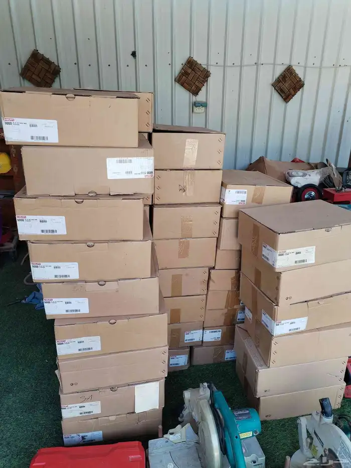 اللبيع مسامير من شركة هلتي 4