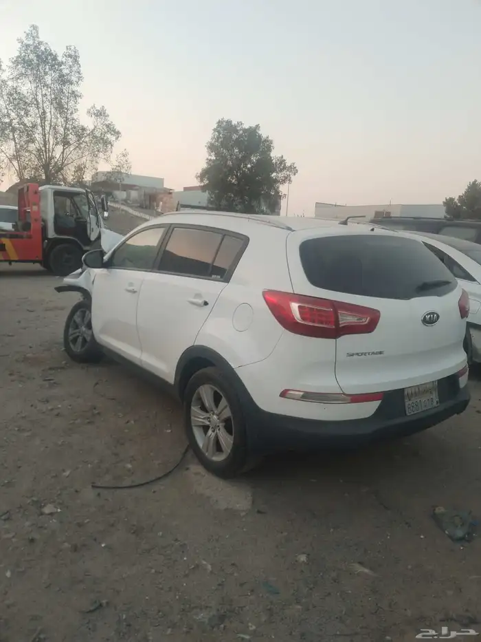للبيع جيب كيا سبورتاج مصدومه 1