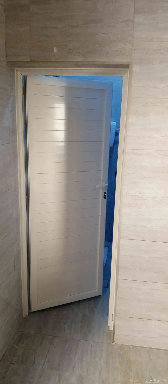 باب تيوب ___في اسود_ في بيج _في ابيت 0