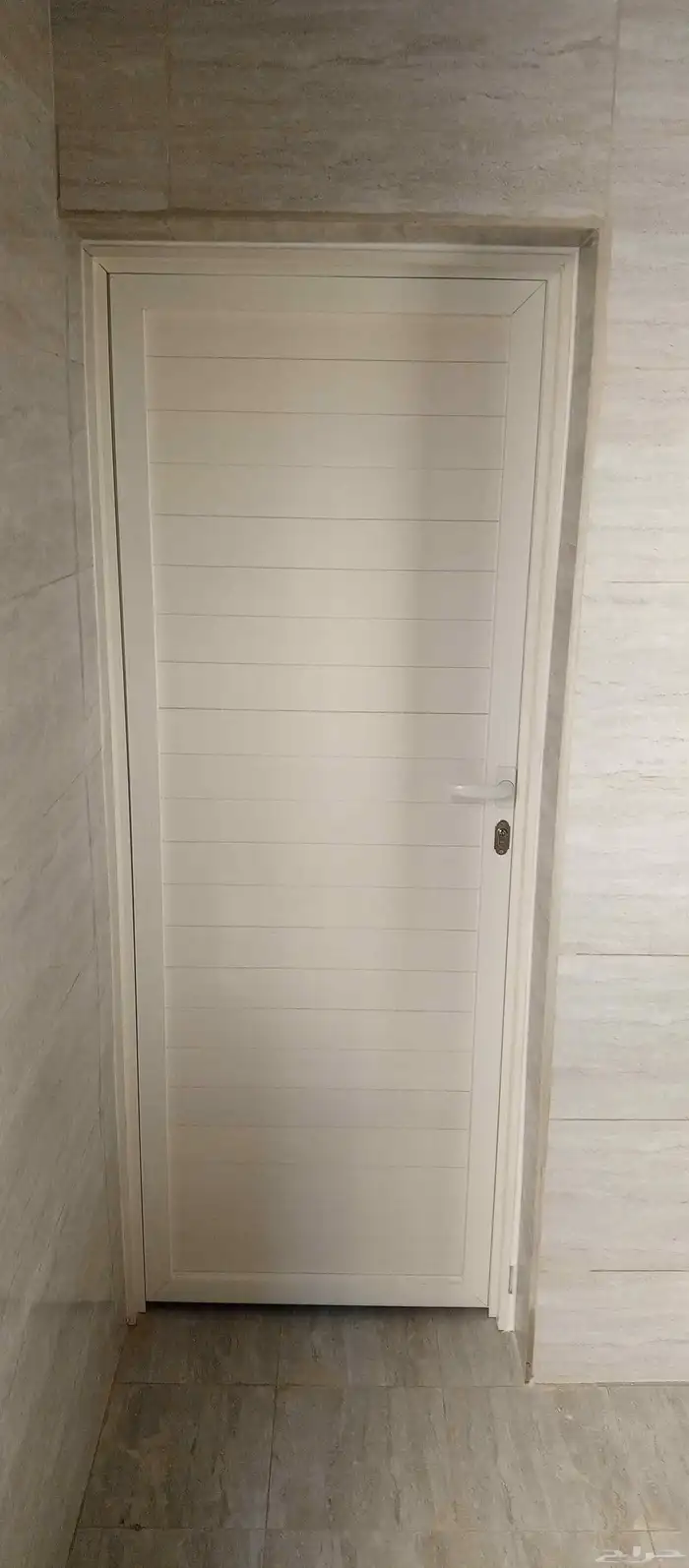 باب تيوب ___في اسود_ في بيج _في ابيت 1