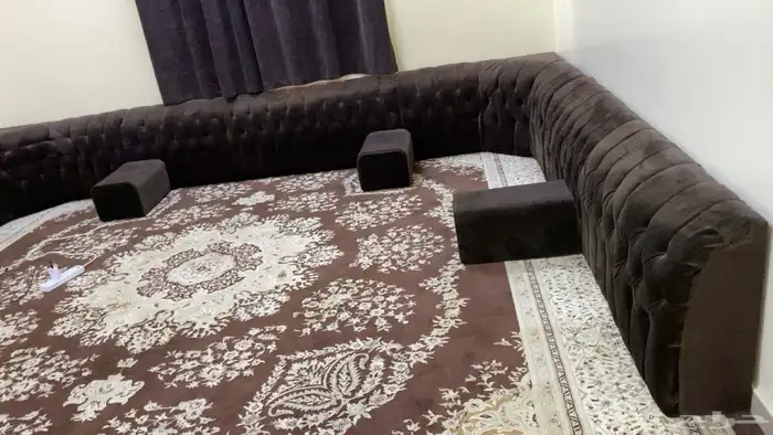 كنب مع اربع مراكي وبرداية 0