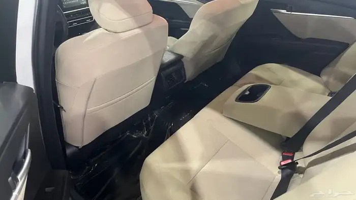 تويوتا كامري 2025 E   عبداللطيف جميل 20