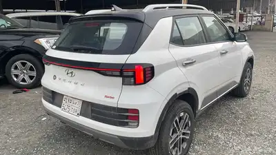 هونداي فينيو 2023 بريميوم اعلى فئة شبه الاصفار index