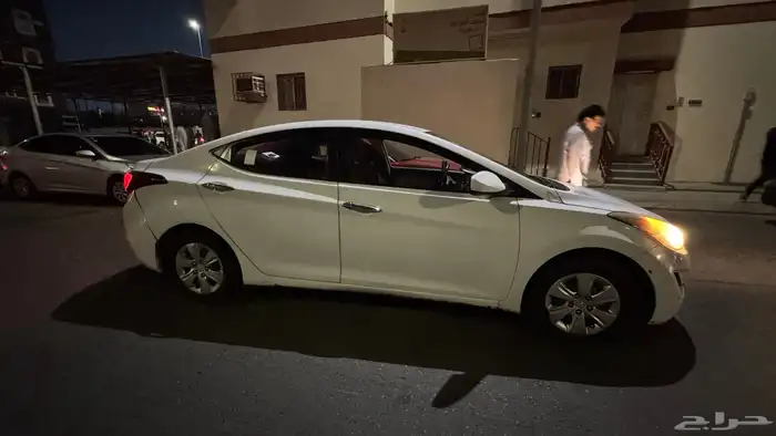 Hyundai Elantra 2016 2000CC 2