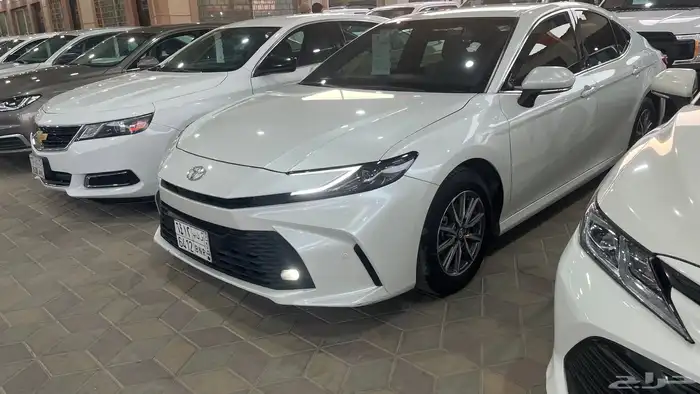 تويوتا كامري 2025 E   عبداللطيف جميل 4