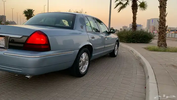 فورد جراند ماركيز2007 إصدار 100 عام 3