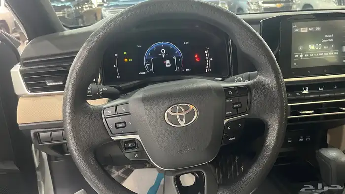 تويوتا كامري 2025 E   عبداللطيف جميل 11