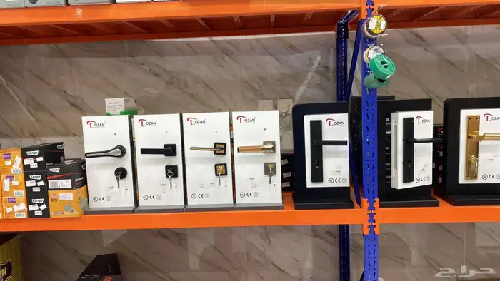 للتقبيل محل مواد بناء ونجارة 2