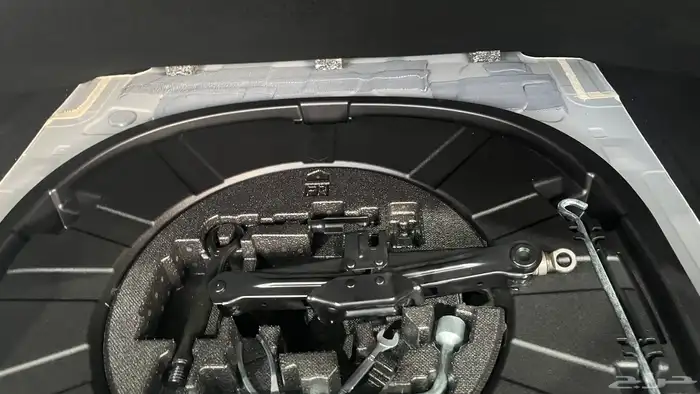 تويوتا كامري 2025 E   عبداللطيف جميل 30