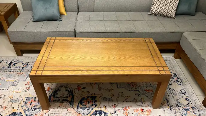 كنب مع طاولة كبيره وطاولة صغيره 3