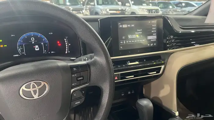 تويوتا كامري 2025 E   عبداللطيف جميل 16