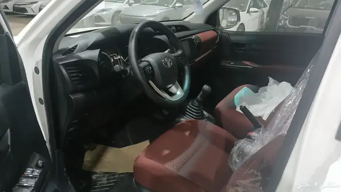 تويوتا هايلكس غمارتين بنزين 2025 جديده 5