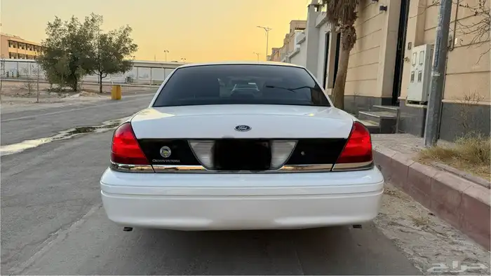 فورد فكتوريا 2011 (( نظيف )) 6