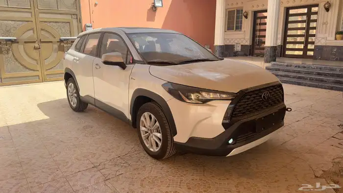 كرولا اصفار هايبرد 2025( كروس ) 3