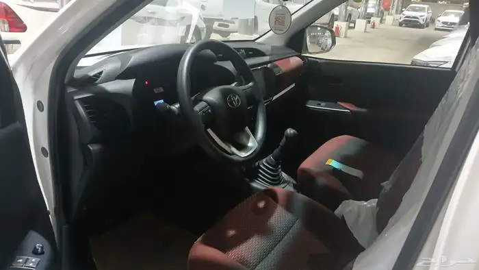 تويوتا هايلكس غمارتين ديزل 2025 جديده 5