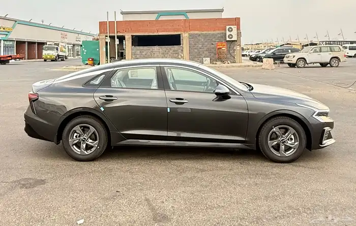 كيا K5 ( استاندر ) 2025 اصفار للبيع 7