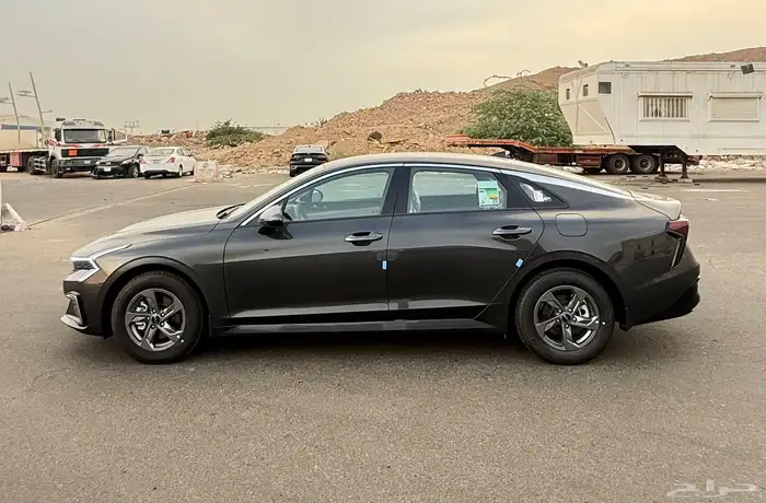 كيا K5 ( استاندر ) 2025 اصفار للبيع 6
