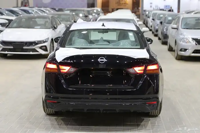 نيسان التيما استند 2025 18