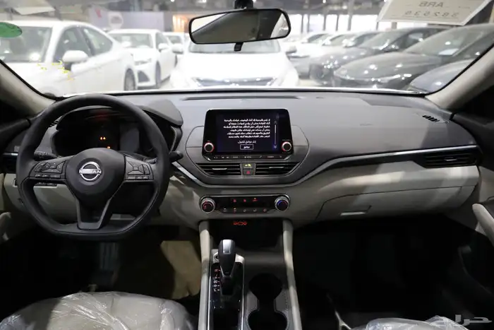 نيسان التيما استند 2025 6