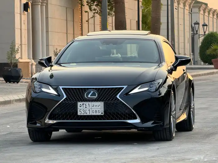 لكزس RC 350 موديل 2023 فل كامل ممشى 16 الف تشيكات وكاله 0