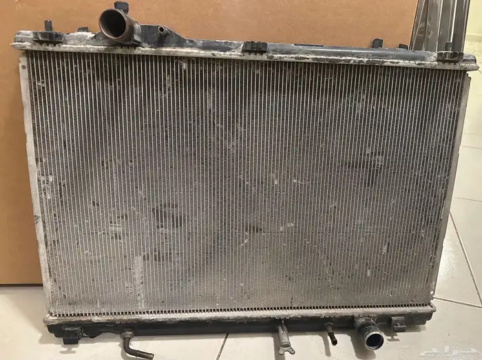 لكزس LS460   جنوط   بطانات امامية   راديتر   زر فلشر   ساعة 18
