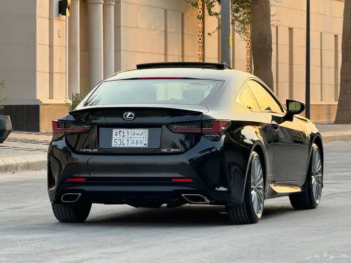 لكزس RC 350 موديل 2023 فل كامل ممشى 16 الف تشيكات وكاله 16