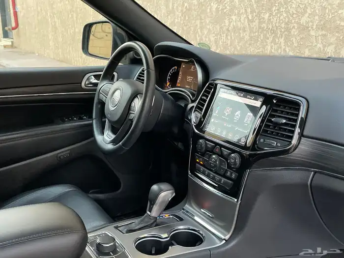 جيب جراند شيروكي ليميتيد 2021 38