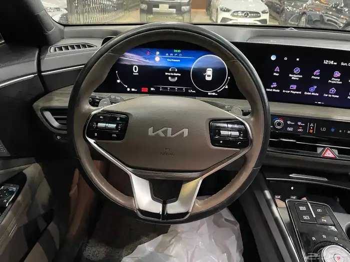 كيا كي 8 موديل 2022 نص فل 19