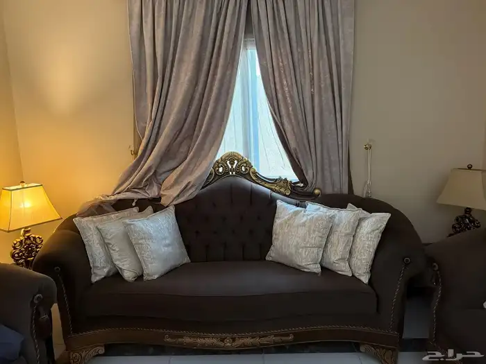 للبيع 3 كنبات ثلاثية و4 مفرده For sale Sofa3 0