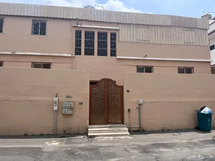 شقة للإيجار في النميص الأعلى حي الربوة 4