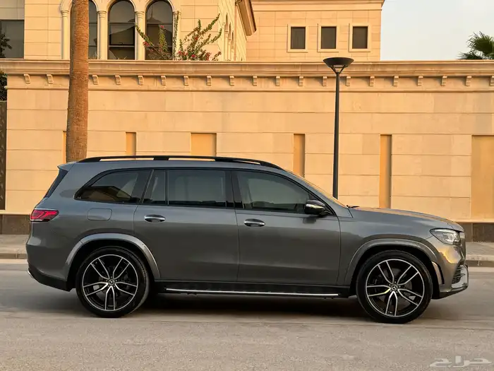 مرسيدس GLS 450 موديل 2020 كت AMG ممشى 68 الف تشيكات وكاله 22