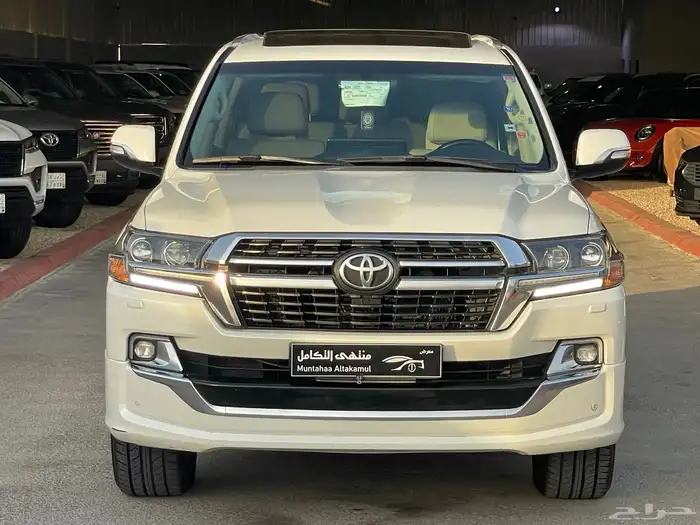 جيب لاندكروزر 2020 ممشى 150 الف فقط ( بريمي) 4