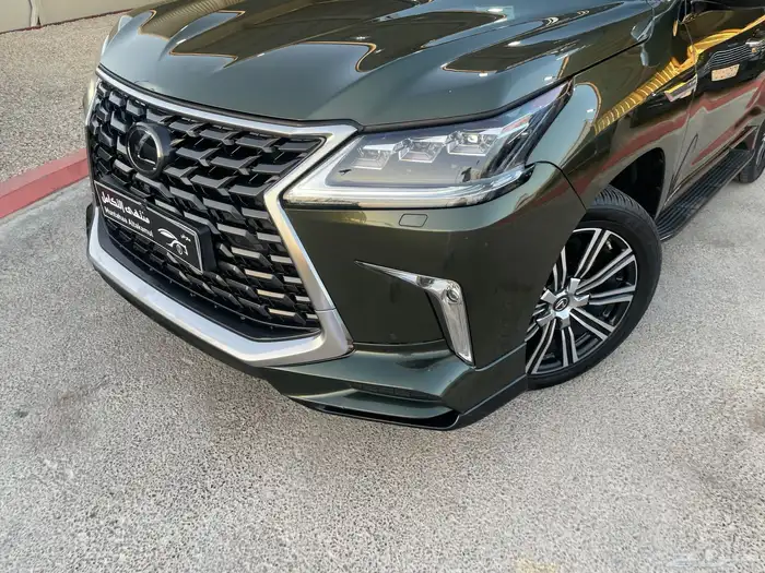 لكزس LX570 2021 زيتي ممشى 130الف 4