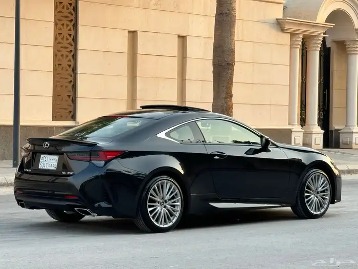 لكزس RC 350 موديل 2023 فل كامل ممشى 16 الف تشيكات وكاله 20
