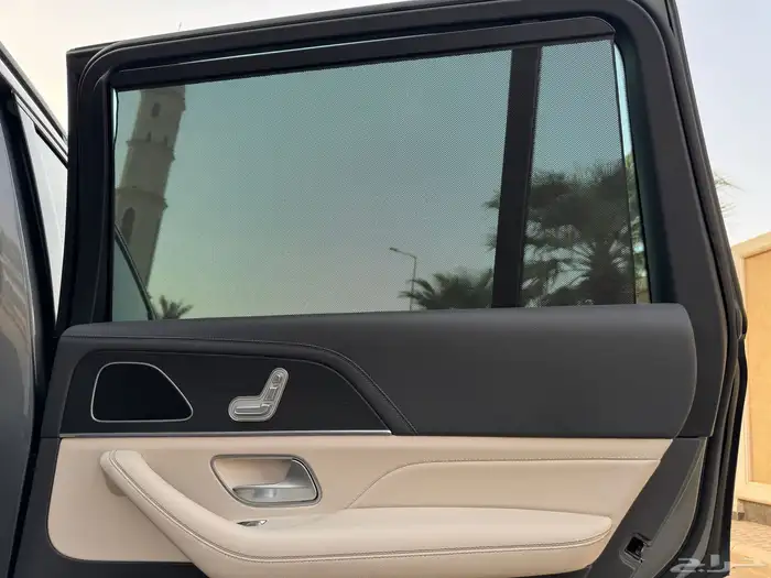 مرسيدس GLS 450 موديل 2020 كت AMG ممشى 68 الف تشيكات وكاله 53